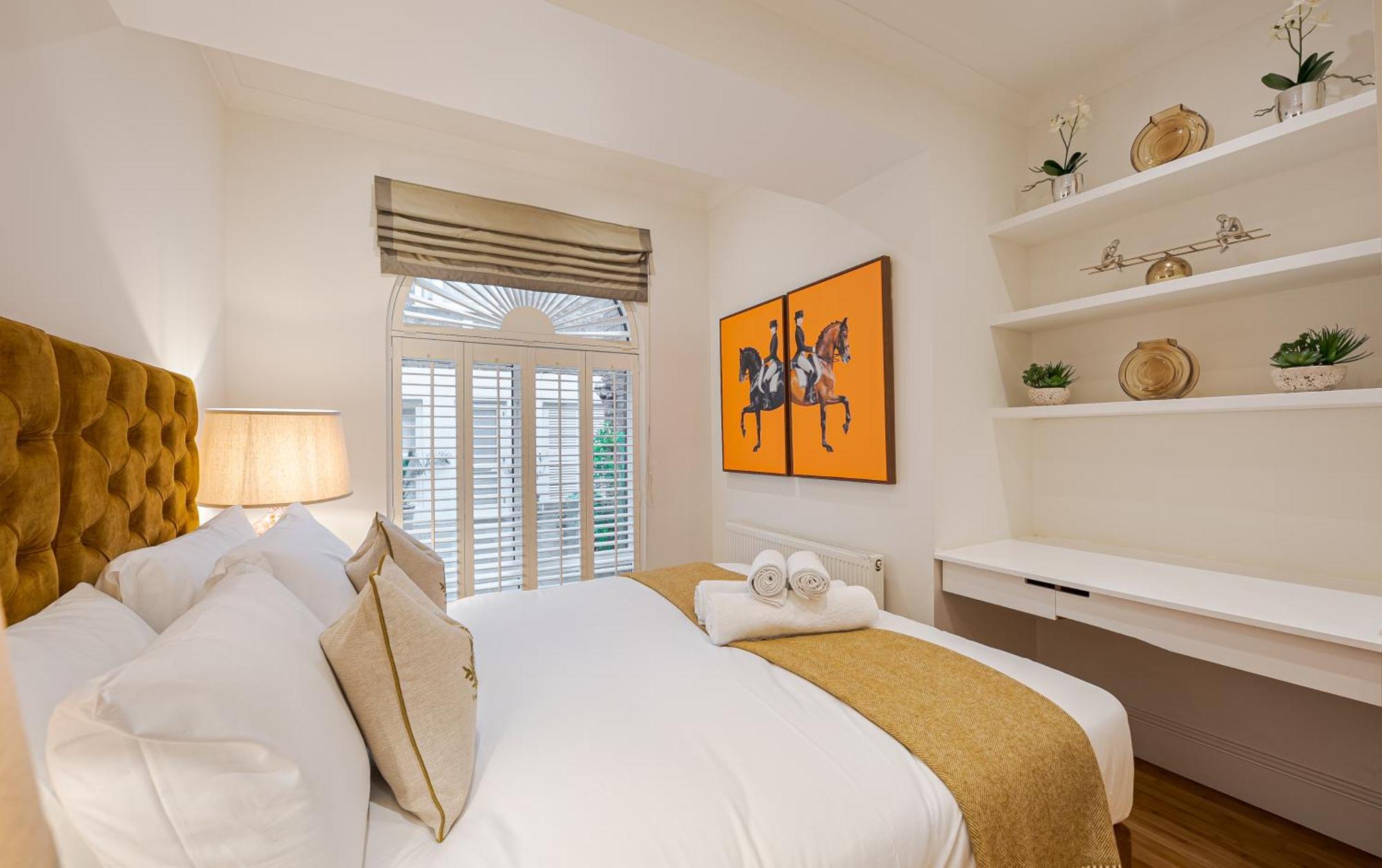 Chic Belgravia Hideaway With Private Patio 10 Mins To Harrods 伦敦 外观 照片