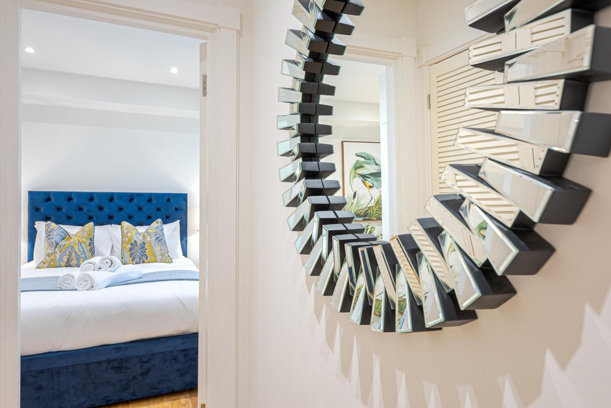 Chic Belgravia Hideaway With Private Patio 10 Mins To Harrods 伦敦 外观 照片