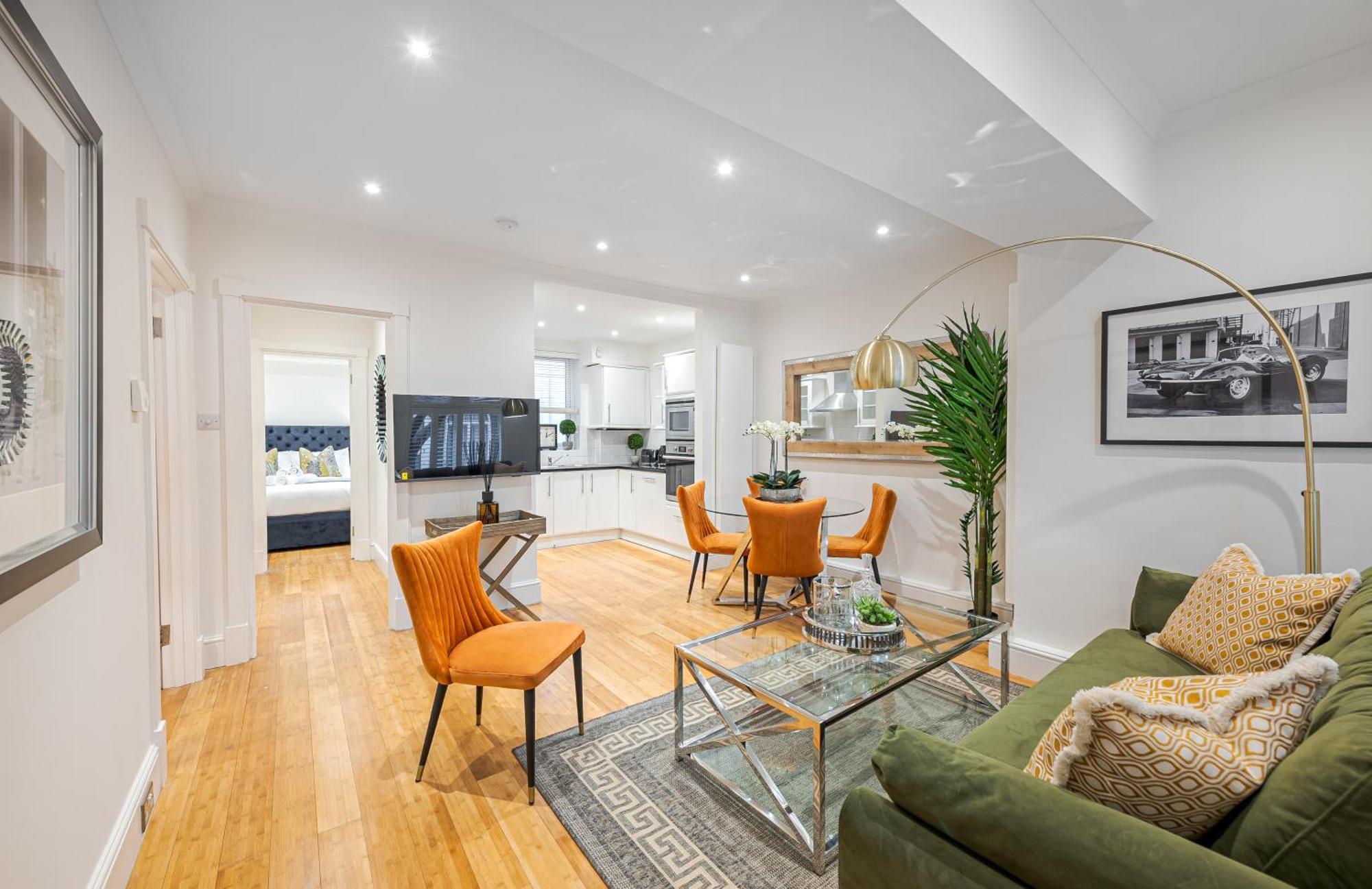 Chic Belgravia Hideaway With Private Patio 10 Mins To Harrods 伦敦 外观 照片